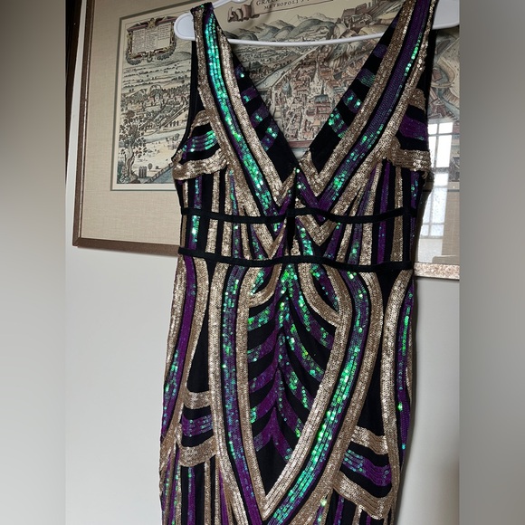 Love & Lemonade Sequin Art Deco Mermaid Gown - Picture 3 of 5